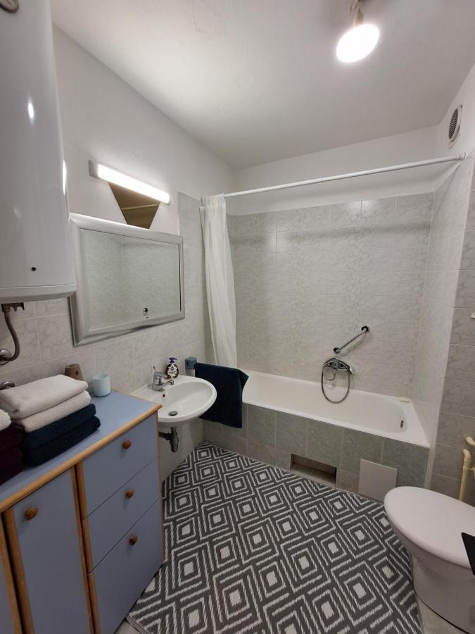 זאדאר Two Bedroom Apartment Alma מראה חיצוני תמונה